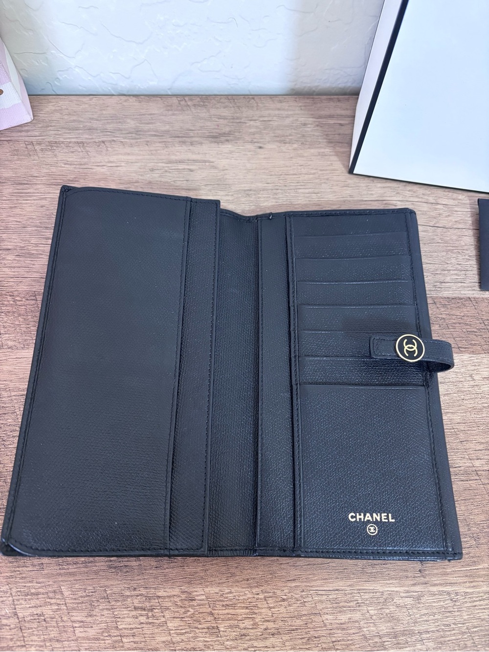 CHANEL Black Continental Wallet with Gold CC Snap - Picture 7 of 15